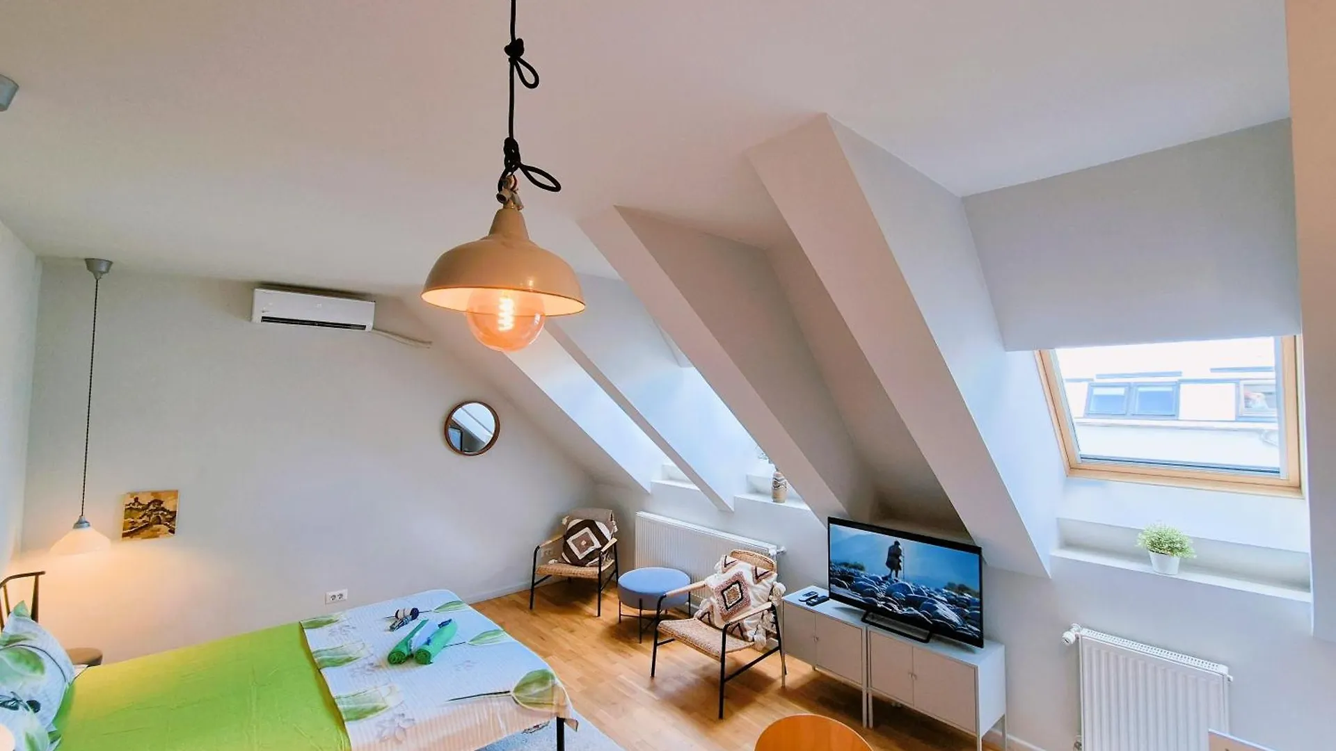 Central Nordic Glow Studio Bukarest