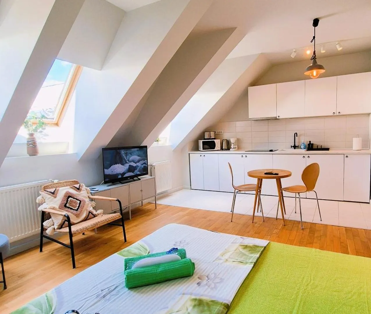 Central Nordic Glow Studio Bukarest